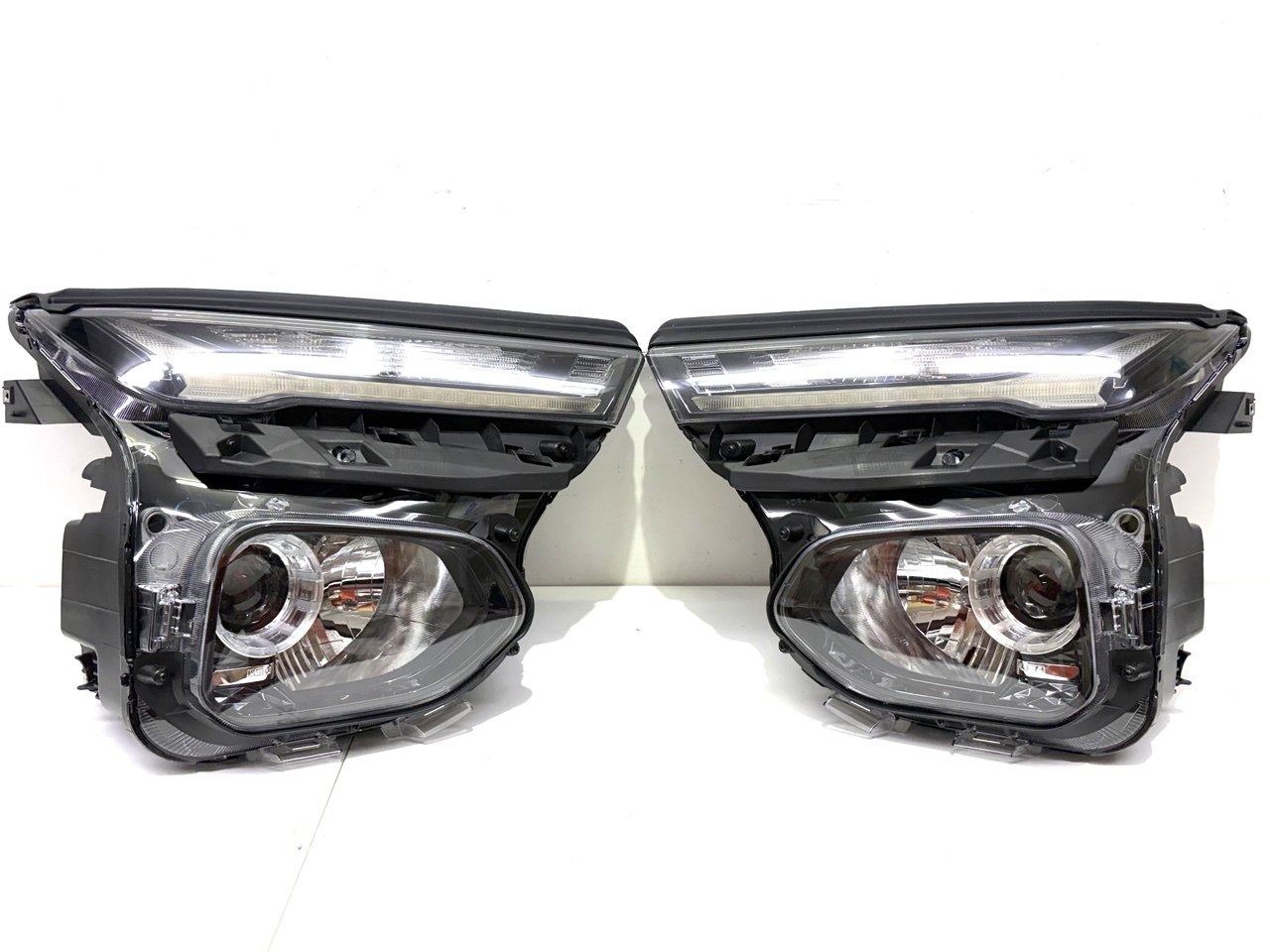 Комплект фар  LED chevrolet trailblazer